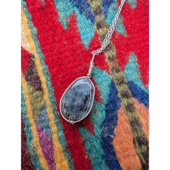 Vintage Sterling Labradorite Pendant Necklace - Picture 1 of 10